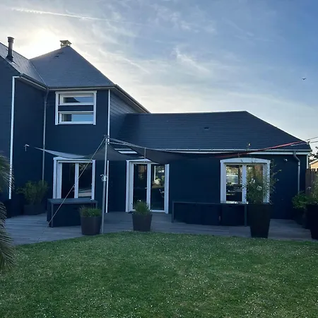 Вилла Ensoleillee A Avec Piscine Privee *