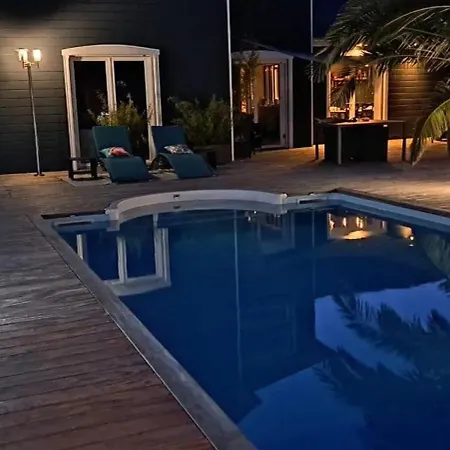 Ensoleillee A Avec Piscine Privee *