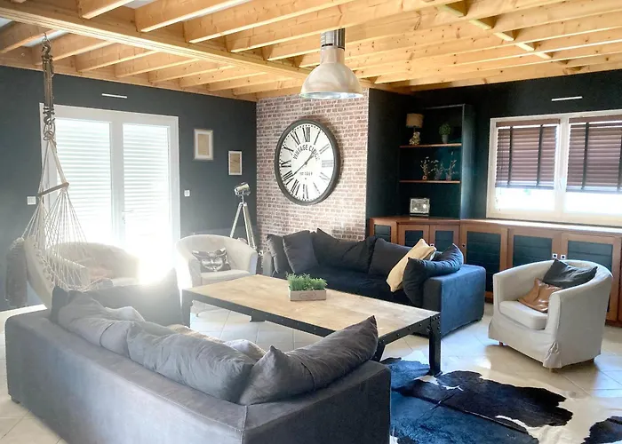 Ensoleillee A Avec Piscine Privee Bretteville-sur-Ay